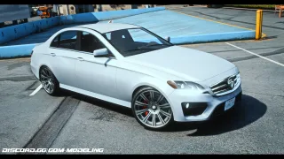 Benefactor Streiter Sedan | 4 Seat Luxury Saloon photo 3
